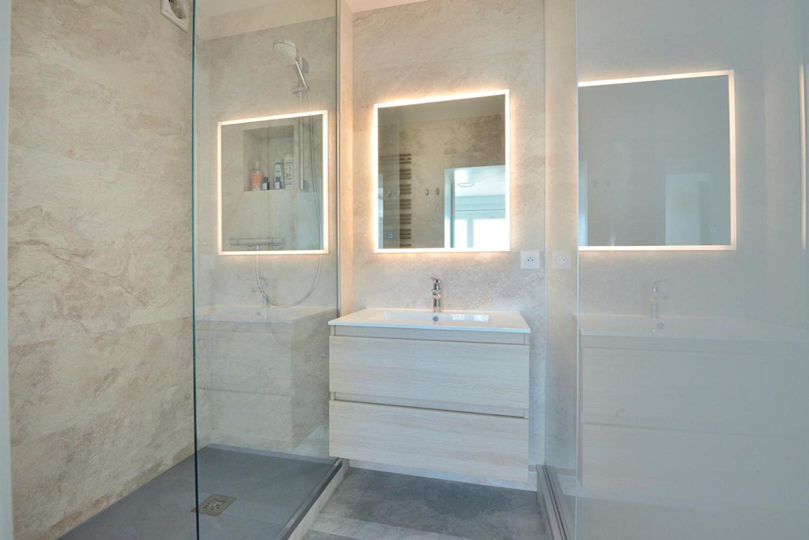 Appartement The Eiffel Tower - A Luxurious With Breathtaking Views Of The Eiffel Tower Parijs